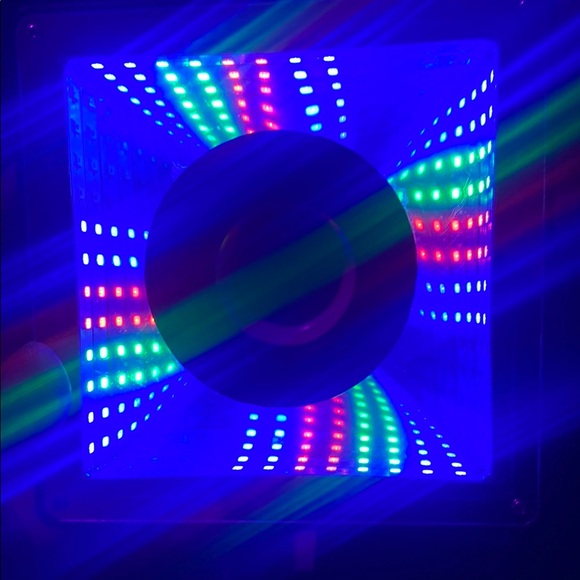 Purple Square Speaker - Picture 5 of 7